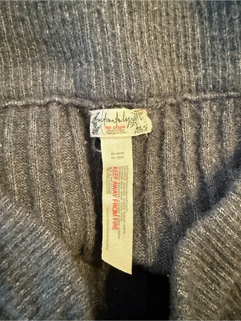 Intimately Free People around the clock Charcoal Gray sweater knit jogger‎ sz L
